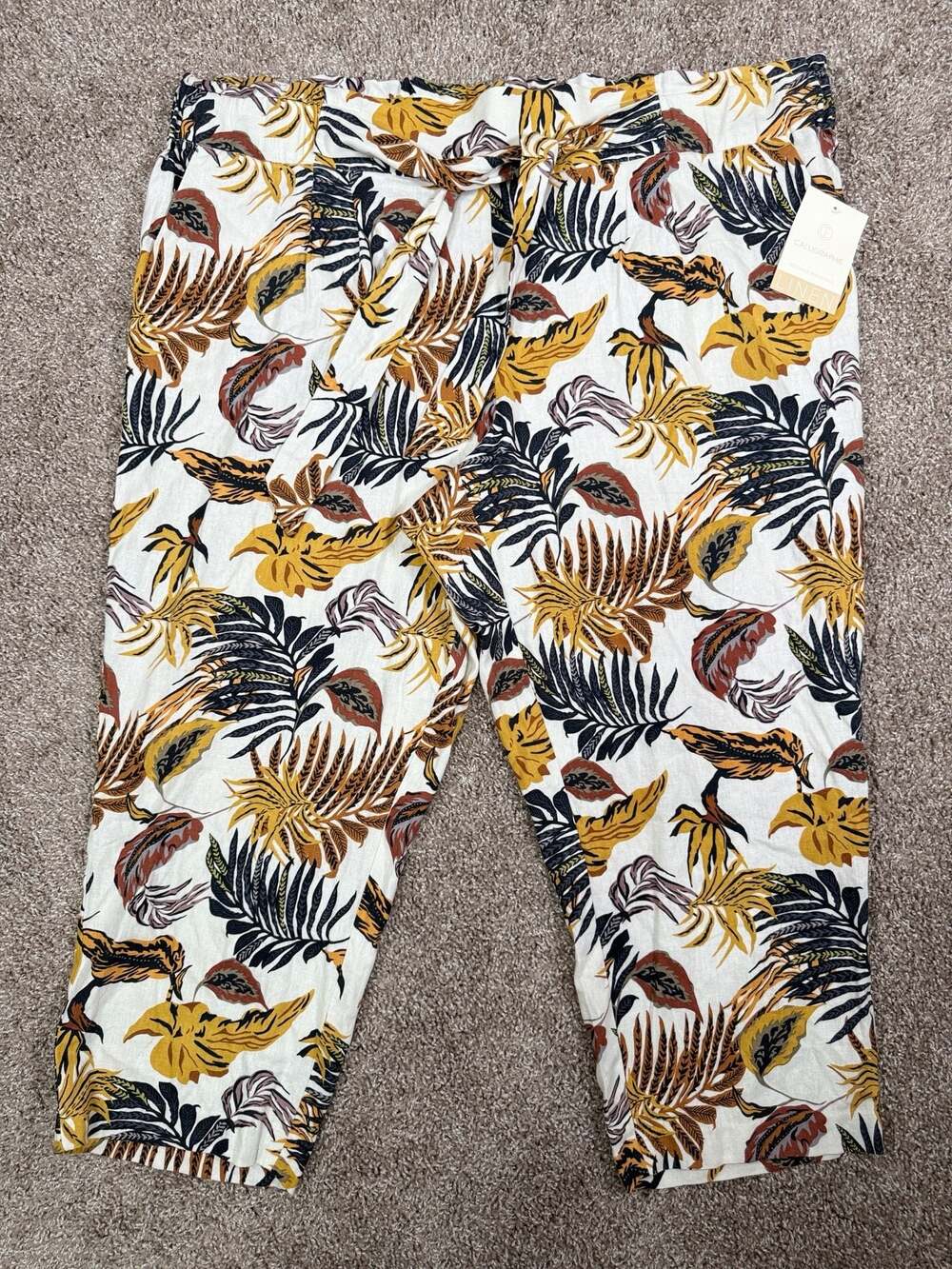 Calligraphie Women's Plus Size 3X Tropical Linen Tie-Waist Capri Pants Vacation